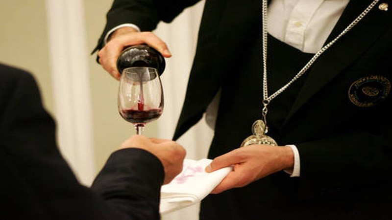 sommelier